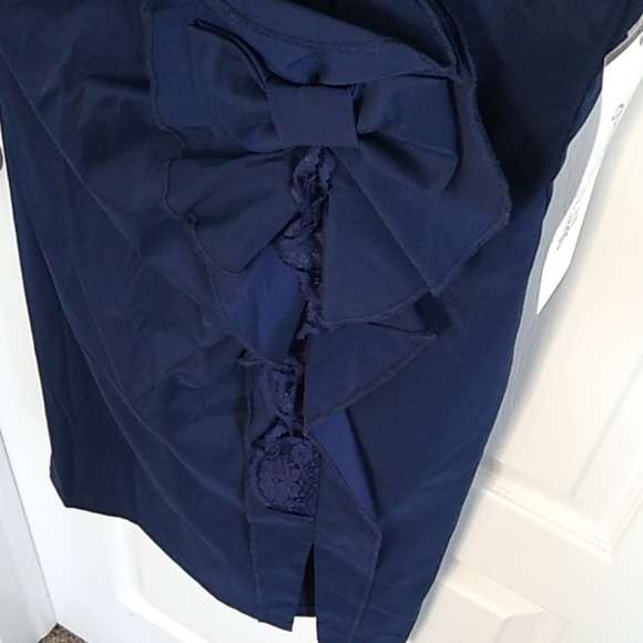 Dress - Picture 2 of 8